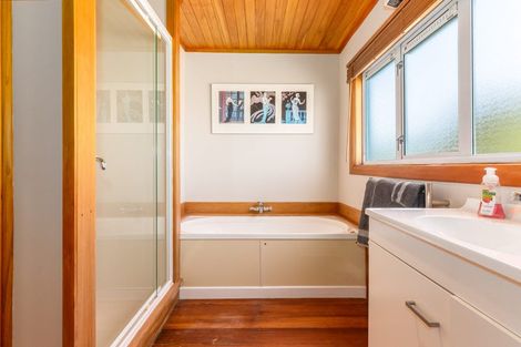 Photo of property in 32 Steyne Avenue, Plimmerton, Porirua, 5026