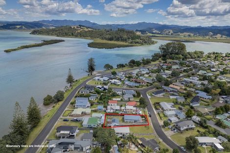 Photo of property in 98 Catherine Crescent, Whitianga, 3510
