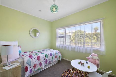Photo of property in 5 Wesley Avenue, Frankleigh Park, New Plymouth, 4310