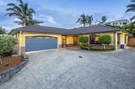 Photo of property in 43 Mt Lebanon Crescent, The Gardens, Auckland, 2105
