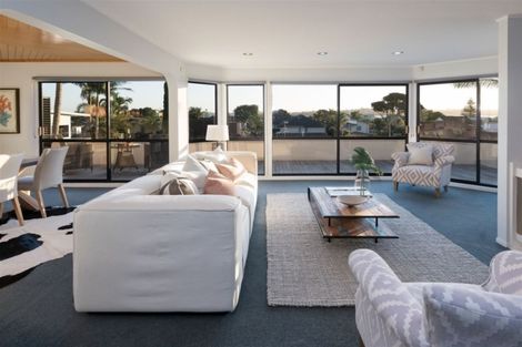 Photo of property in 2/4 Basilton Close, Bucklands Beach, Auckland, 2012