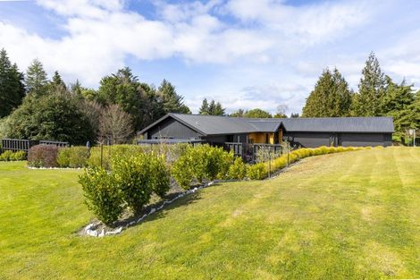 Photo of property in 2 Nga Tui Lane, Acacia Bay, Taupo, 3385
