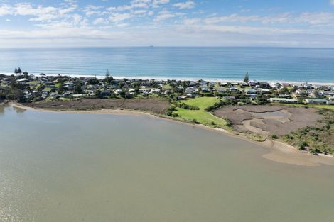 Photo of property in 563 Pukehina Parade, Pukehina, Te Puke, 3189
