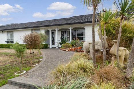 Photo of property in 27 Madill Road, St Andrews, Hamilton, 3200