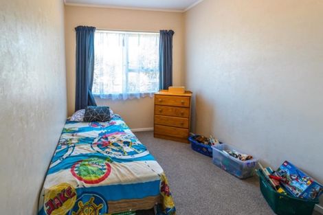 Photo of property in 4 Yearsley Place, Manurewa, Auckland, 2102