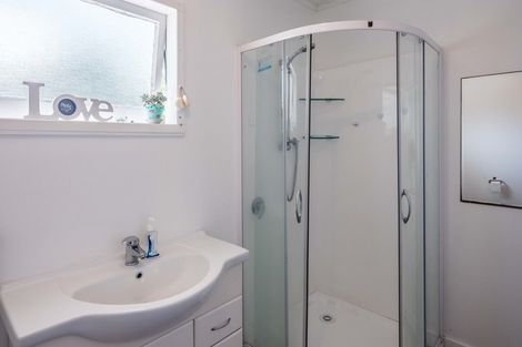 Photo of property in 14 Alexander Road, Raumati Beach, Paraparaumu, 5032