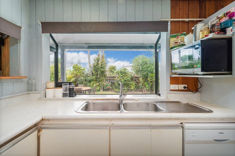 Photo of property in 8 Parkland Place, Whitianga, 3510
