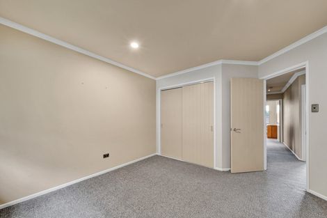 Photo of property in 2 Orlando Close, Frankleigh Park, New Plymouth, 4310