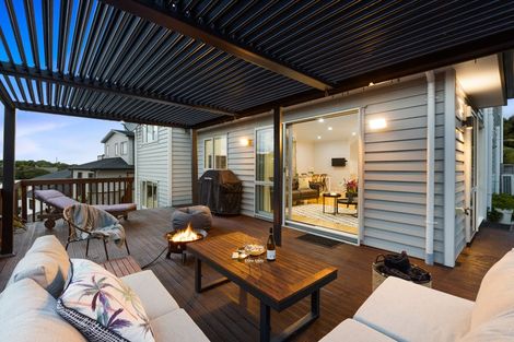 Photo of property in 9 Taraire Place, Orewa, 0931