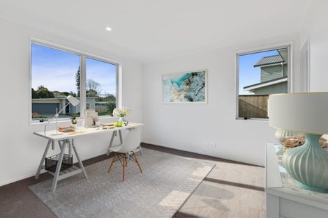 Photo of property in 19 Kukuwai Avenue, Red Beach, 0932