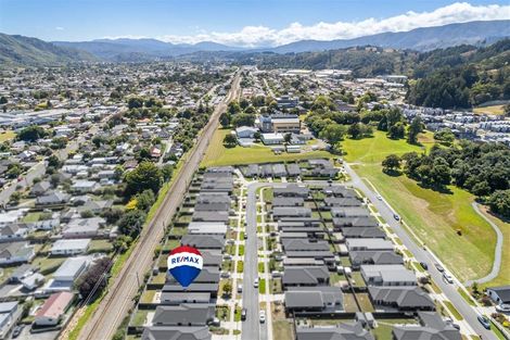 Photo of property in 34 Te Kaeaea Crescent, Wallaceville, Upper Hutt, 5018