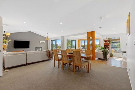 Photo of property in 49 Oceana Drive, Welcome Bay, Tauranga, 3175