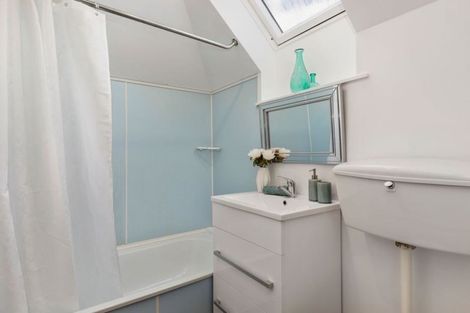 Photo of property in 21 Mcbain Grove, Avalon, Lower Hutt, 5011