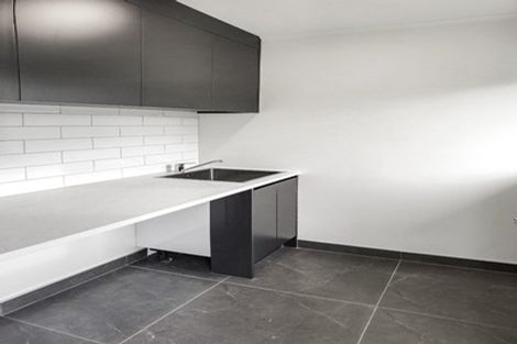 Photo of property in 27 Marsh Avenue, Forrest Hill, Auckland, 0620