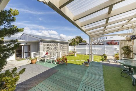 Photo of property in 1 Bryant Street, Takaro, Palmerston North, 4412
