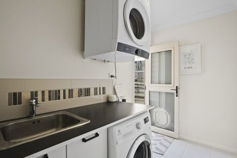 Photo of property in 15 Rochester Place, Bethlehem, Tauranga, 3110