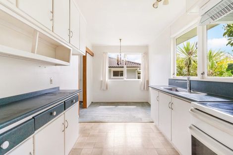 Photo of property in 33 Compton Street, Hillcrest, Auckland, 0627