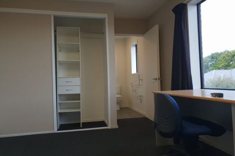 Photo of property in 52b Division Street, Riccarton, Christchurch, 8041