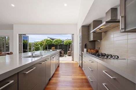 Photo of property in 26 Montgomery Crescent, Kinloch, Taupo, 3377