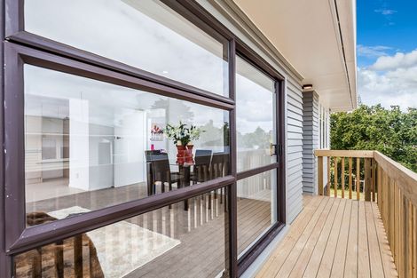 Photo of property in 22 Sylvan Crescent, Te Atatu South, Auckland, 0610