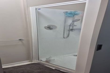 Photo of property in 11 Miles Crescent, Newlands, Wellington, 6037