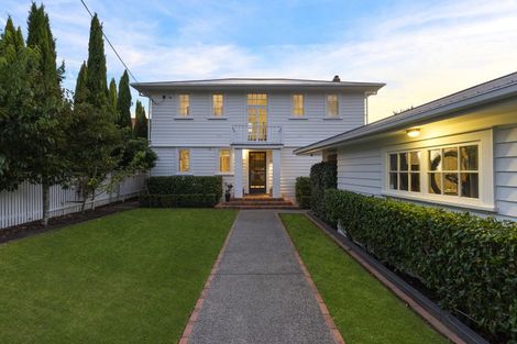 Photo of property in 28 Jubilee Avenue, Devonport, Auckland, 0624
