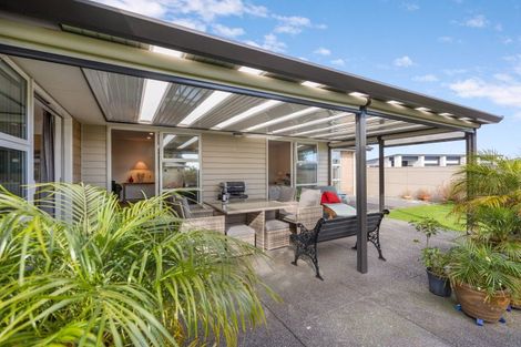 Photo of property in 2 Keene Drive, Bell Block, New Plymouth, 4312