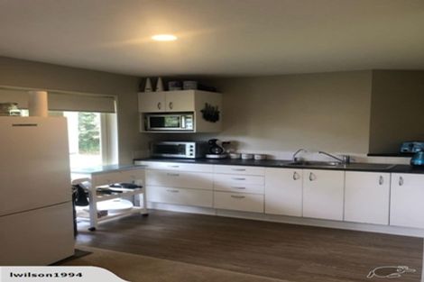 Photo of property in 4 Ellangowan Road, Waiake, Auckland, 0630