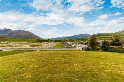 Photo of property in 19 Cunninghams Drive, Jacks Point, Queenstown, 9371
