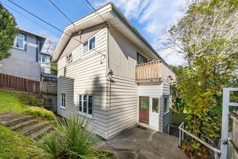 Photo of property in 62 Tio Tio Road, Miramar, Wellington, 6022