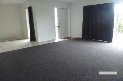 Photo of property in 104 Manuroa Road, Takanini, 2112