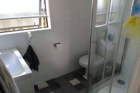 Photo of property in 145 Wiseley Road, West Harbour, Auckland, 0618