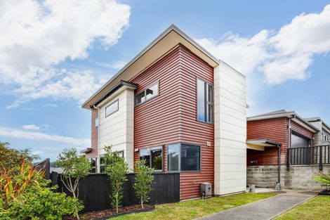 Photo of property in 1/2 Flotilla Place, Whitby, Porirua, 5024