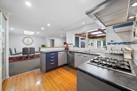 Photo of property in 35 Croftview Road, Wattle Downs, Auckland, 2103