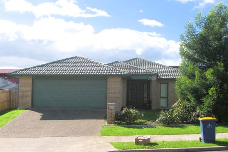 Photo of property in 11 Brookwood Drive, Henderson, Auckland, 0612