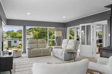 Photo of property in 26 Tremaine Avenue, Two Mile Bay, Taupo, 3330
