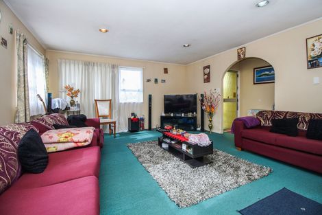 Photo of property in 5 Albemarle Place, Massey, Auckland, 0614