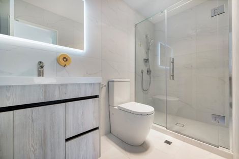 Photo of property in 7/11 Celeste Place, Totara Vale, Auckland, 0627