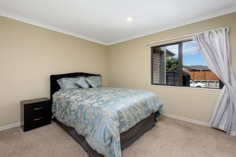 Photo of property in 2 Paul Close, Papamoa Beach, Papamoa, 3118