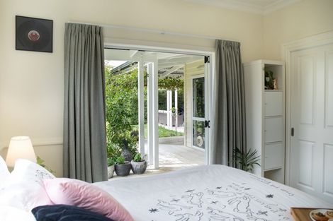 Photo of property in 10 Maple Lane, Martinborough, 5711