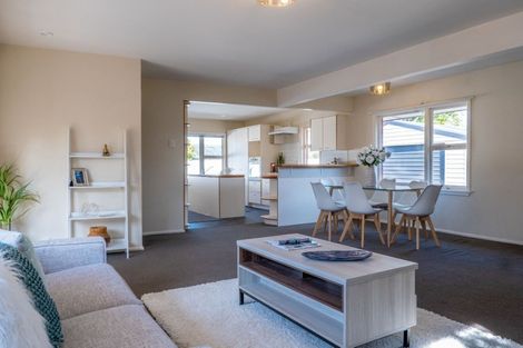 Photo of property in 147 Wairakei Road, Bryndwr, Christchurch, 8053