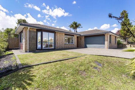 Photo of property in 56 Caribbean Drive, Unsworth Heights, Auckland, 0632