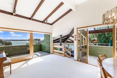 Photo of property in 32 Brigantine Drive, Beach Haven, Auckland, 0626