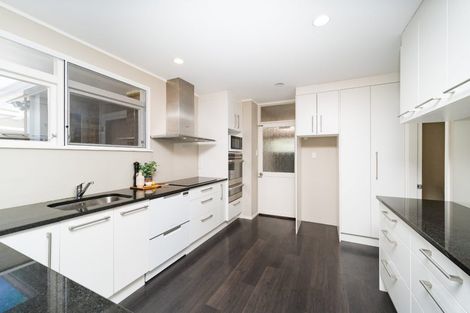 Photo of property in 65 Wikiriwhi Crescent, Awapuni, Palmerston North, 4412