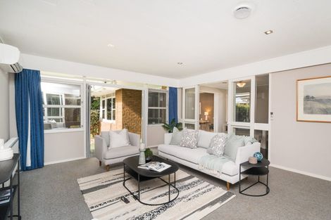Photo of property in 65 Wikiriwhi Crescent, Awapuni, Palmerston North, 4412