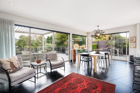 Photo of property in 25 Trent Avenue, Hokowhitu, Palmerston North, 4410