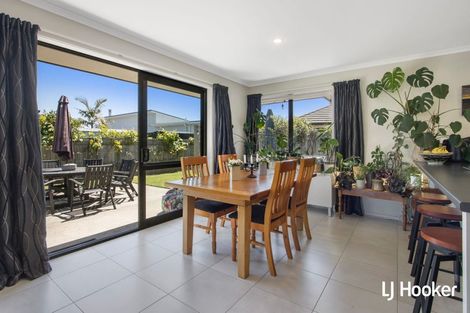 Photo of property in 32 Reel Road, Athenree, Waihi Beach, 3611