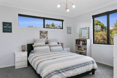 Photo of property in 1 Norfolk Road, Waipahihi, Taupo, 3330