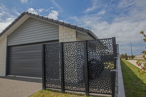 Photo of property in 18 Cupples Street, Papamoa Beach, Papamoa, 3118