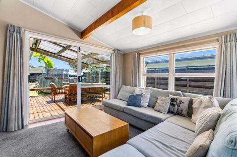 Photo of property in 6 Mardi Place, Mount Maunganui, 3116
